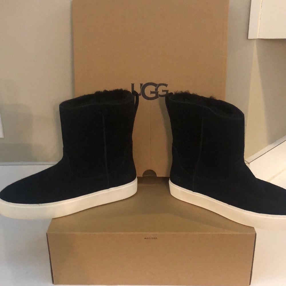 UGG Declan Black Suede Sheep Skin Women Sneaker